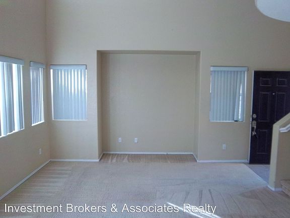 4th image of 976 Coronado Peak Ave