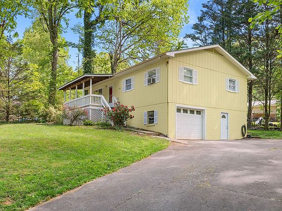 4th image of 275 Crestview Hts