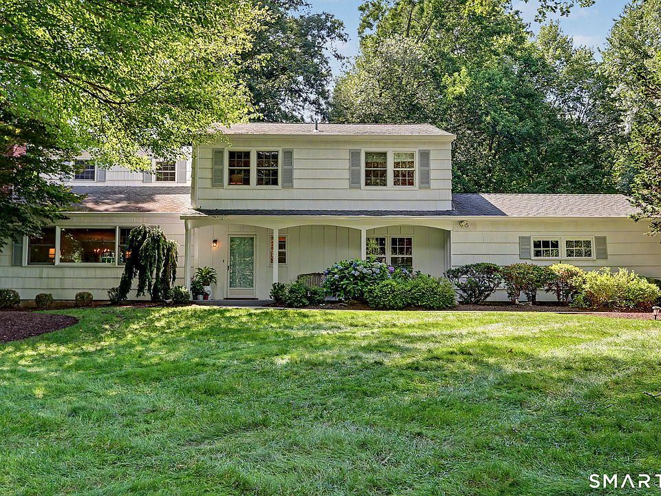 1st image of 19 Vineyard Lane