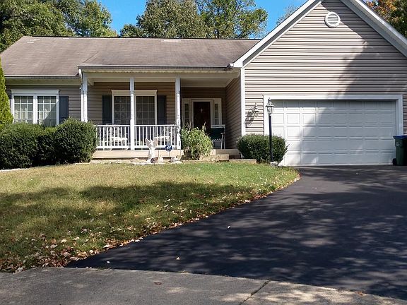 5th image of 165 Greenhill Ln