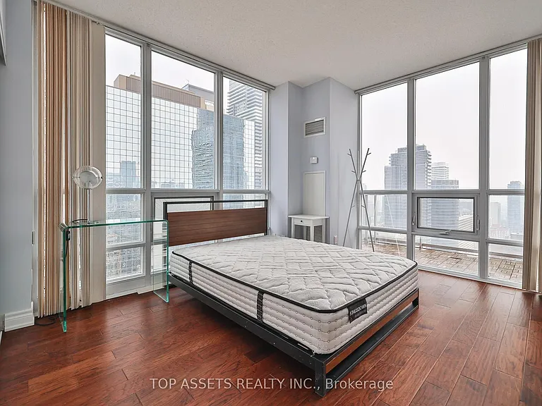 761 Bay St #3102 — Photo 32
