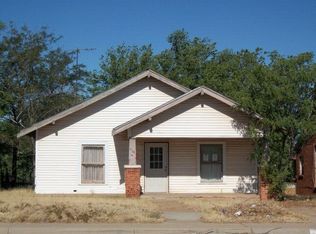 909 Elm St, Sweetwater, TX 79556