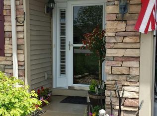 1313 Marigold Pl, Schererville, IN 46375