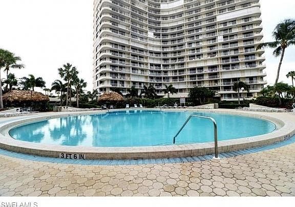 2nd image of 320 Seaview Ct APT 402