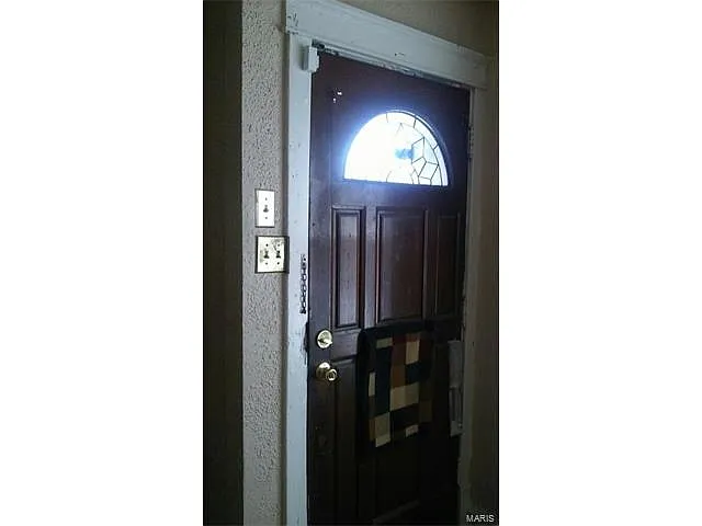 3823-3825 Lee Ave photo 1