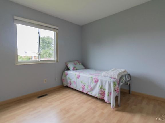 3rd image of 5440 Boehm Dr