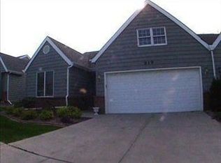 819 Rosslare Pl, Crown Point, IN 46307