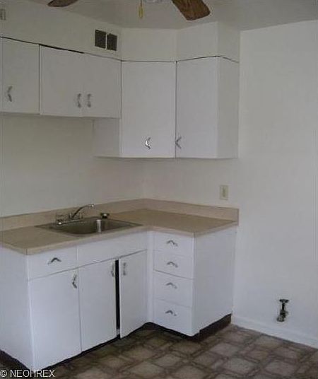 2nd image of 3429 Ambert St