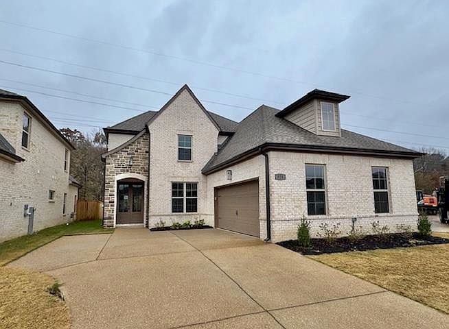 1st image of 575 Rosalie Woods Dr