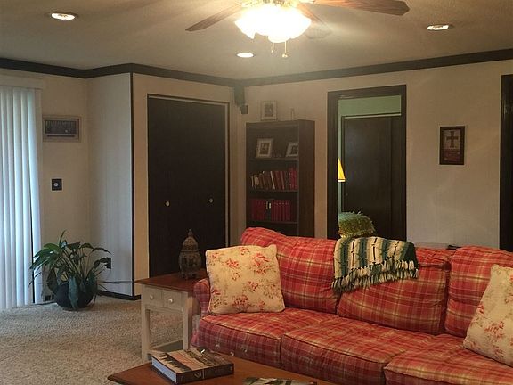 2nd image of 2815 Kingsland Ct