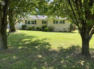 102 Cherokee Dr, Waverly, TN 37185