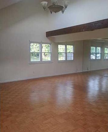 3rd image of 1518 Laguna Ln