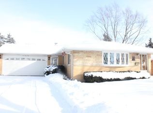 649 Clayton Ln, Des Plaines, IL