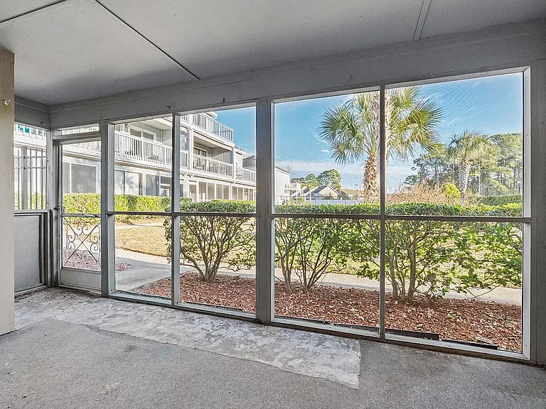 1850 Colony Dr #2S — Photo 35
