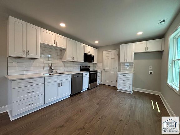 4th image of 127 Calico Ave