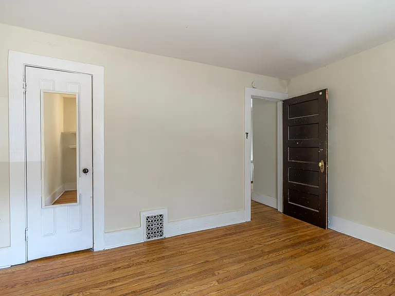 760 Harvard St — Photo 4