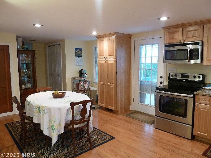 1st image of 303 W Chapline St