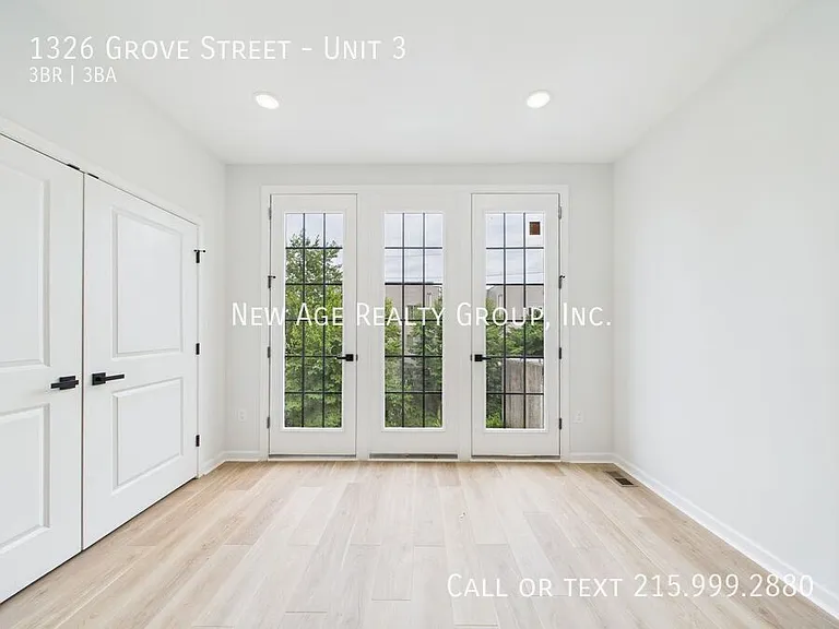1326 Grove St #3 — Photo 6