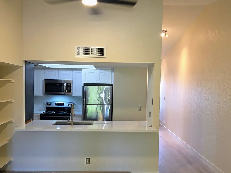 1351 N Pleasant Dr #2021 — Photo 8