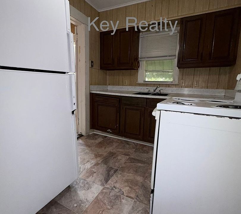 1st image of 1005 Edenborne St