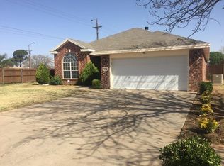 2416 92nd St, Lubbock, TX 79423