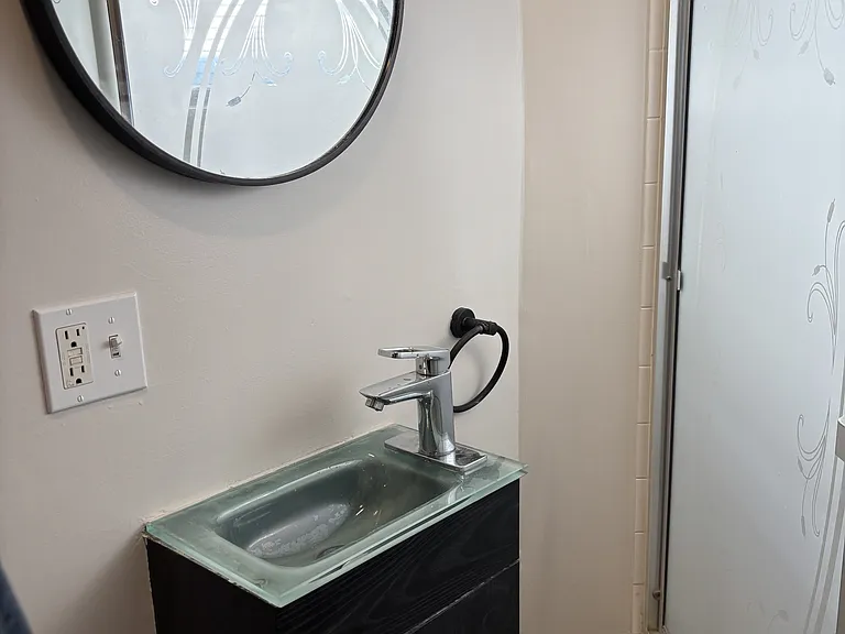 38 Hunting St #2 — Photo 8