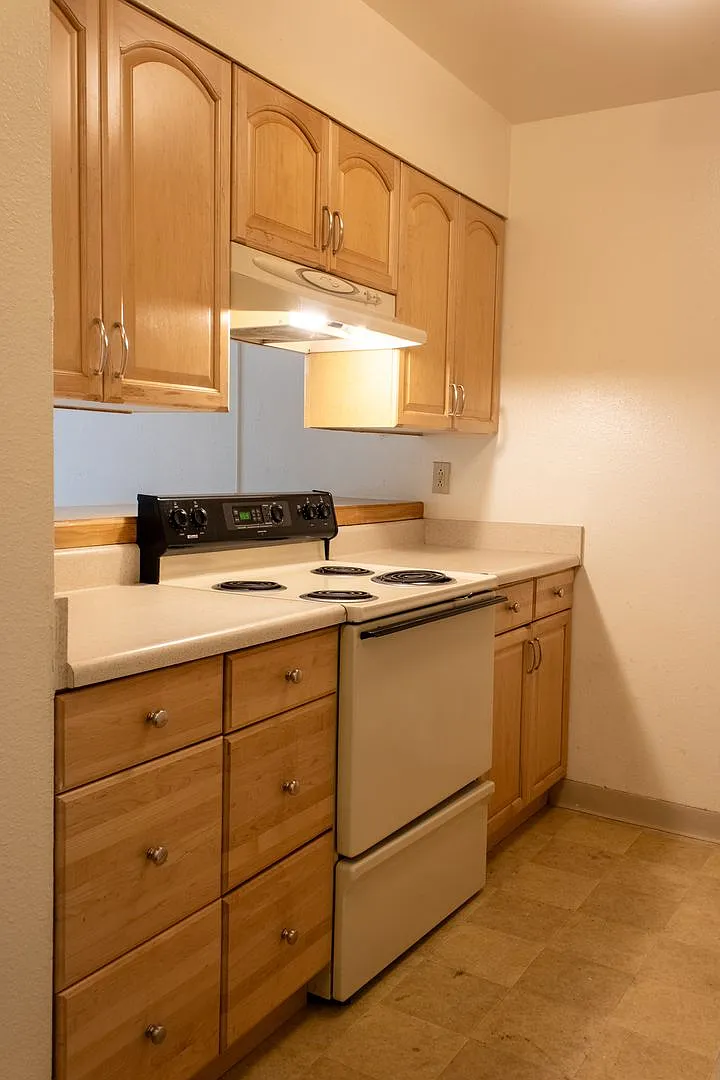 Big Horn Apartments — Photo 4