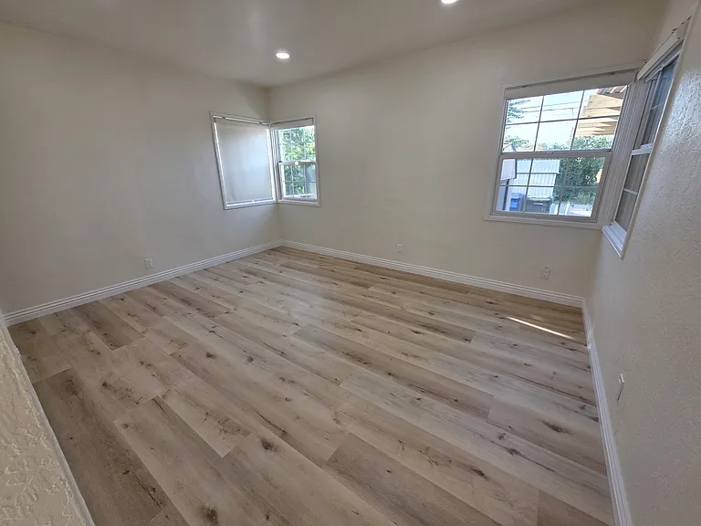 15063 Walbrook Dr — Photo 17