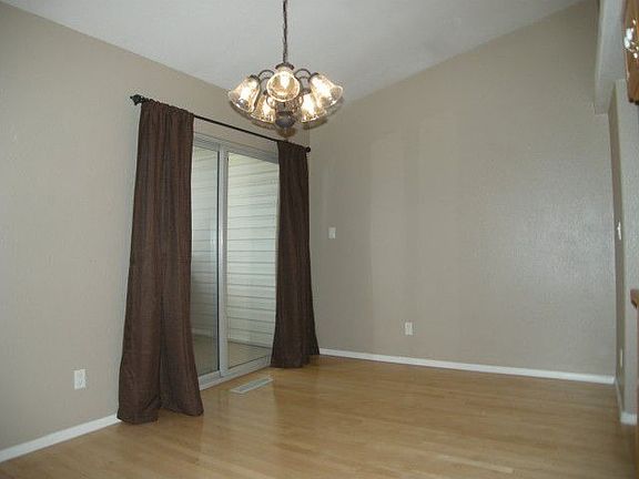 3rd image of 1049 Teton Cir