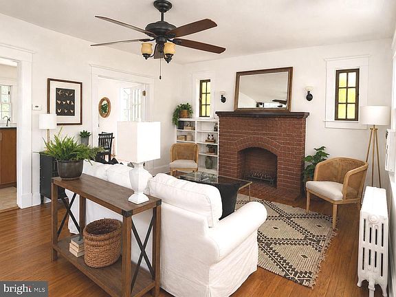 3rd image of 5807 Clearspring Rd