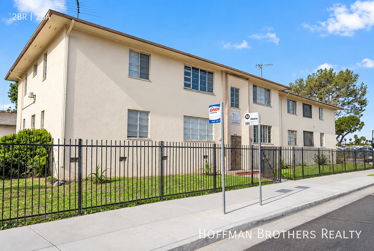 4320 Santa Rosalia Dr Los Angeles, CA 90008 — Photo 4