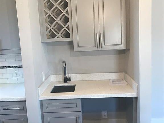 5th image of 3409 Hinton Blvd