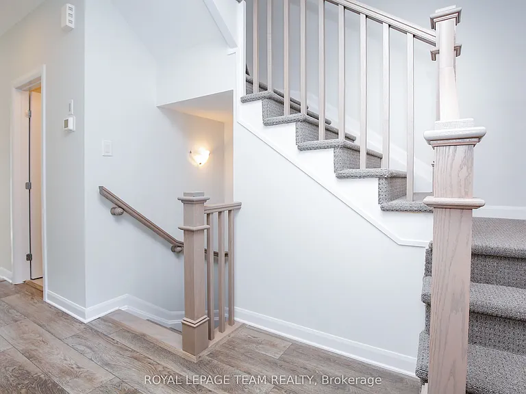 645 Hamsa St — Photo 25
