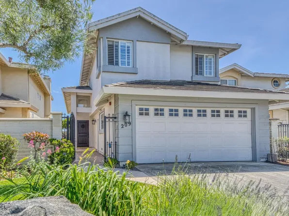 209 Montclair Ln, Salinas, CA 93906