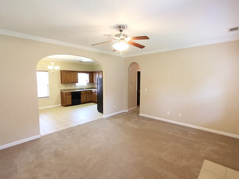 222 Oxmoor Pl — Photo 3