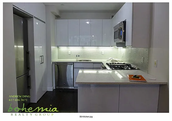 Rented by Bohemia Realty Group | media 19