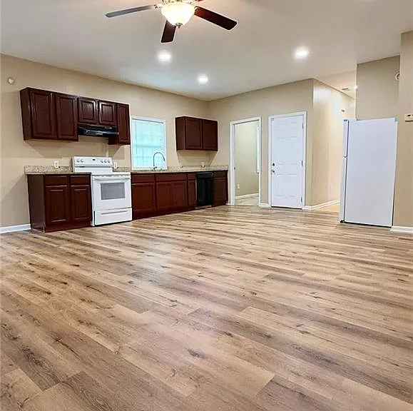 4831 Oak Path — Photo 8