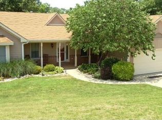 5135 Patterson Rd, Saint Louis, MO 63129