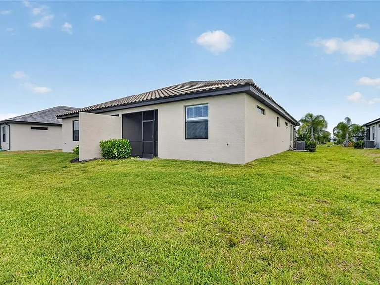 5316 Crystal Harbor Cv — Photo 31