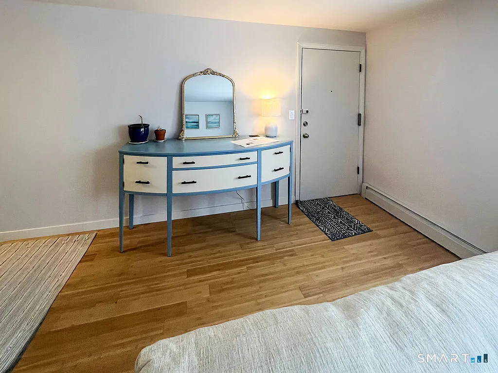 1 bed, 1.0 bath, 725 sqft, $1,850 — Photo 3
