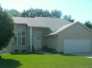 401 Samson St, Roland, IA 50236
