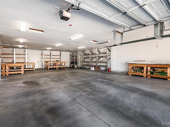 5th image of 950 Country Club Dr