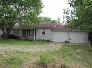 209 W Jennifer St, Mansfield, MO 65704