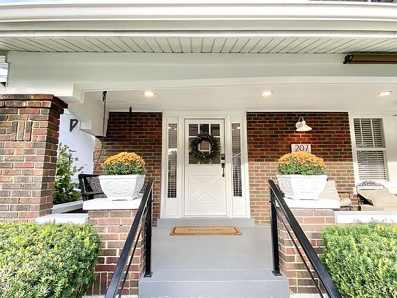 3rd image of 207 Fairlawn Rd