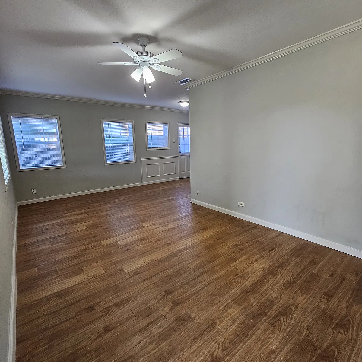 Building Photo - 10128 Kilarney Dr