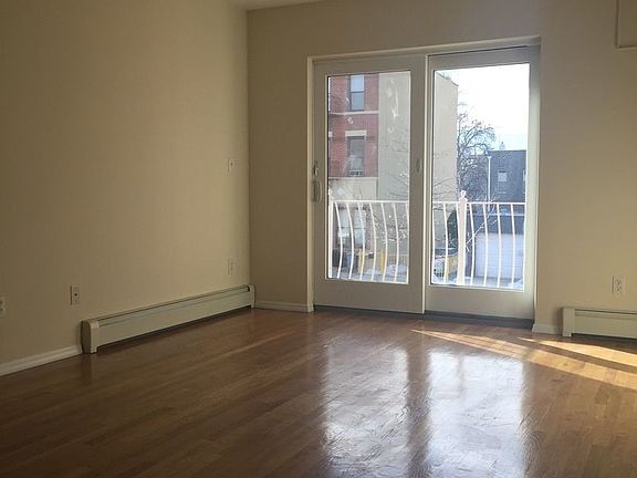 5th image of 2373 38th St APT 2