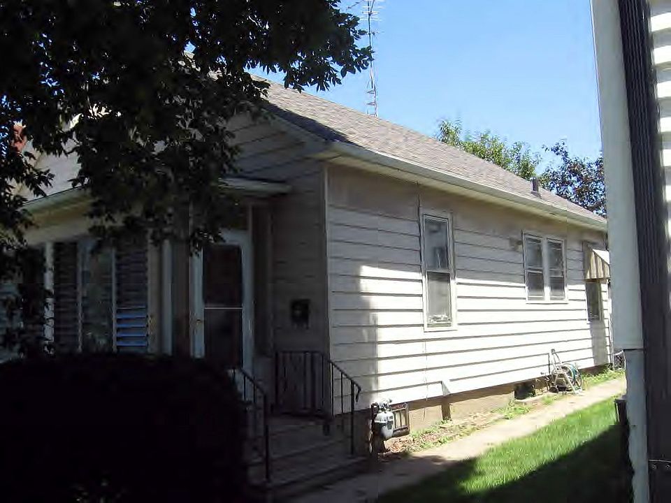 2nd image of 706 S 9th St