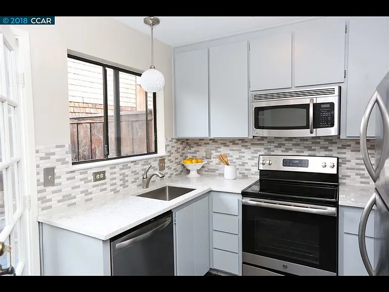 1771 Laguna St #8 — Photo 18