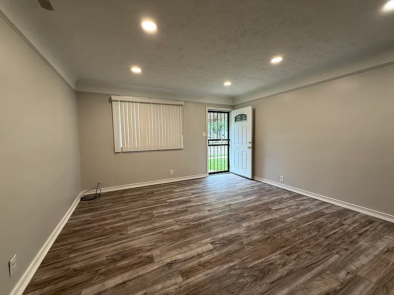 18844 Marquette St #2 — Photo 3