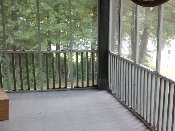 5th image of 908 Jefferson Pl